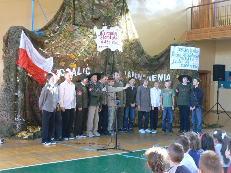Konkurs Piosenki Patriotycznej w Zespole Szkół w Międzybrodziu Bialskim