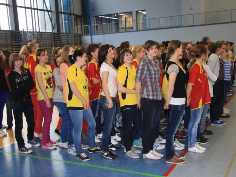Zakończenie rozgrywek Podbeskidzkiej Ligi Amatorskiej Piłki Ręcznej Dziewcząt w sezonie 2011-2012