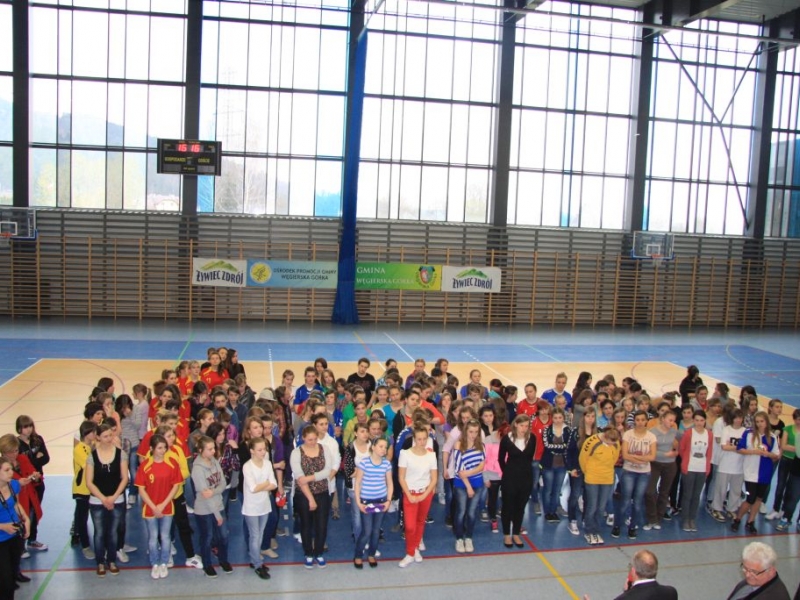 Zakończenie rozgrywek Podbeskidzkiej Ligi Amatorskiej Piłki Ręcznej Dziewcząt w sezonie 2011-2012