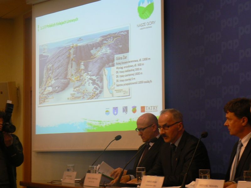 Konferencja prasowa dotycząca Prywatyzacji PKL przez Konsorcjum czterech Gmin oraz spółkę Tatry Mountain Resorts S.A.