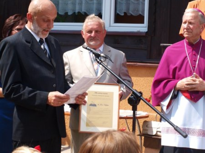 Uroczystość nadania imienia ks. Jana Hojdysa dla Przedszkola w Międzybrodziu Żywieckim