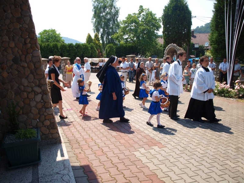 Uroczystość nadania imienia ks. Jana Hojdysa dla Przedszkola w Międzybrodziu Żywieckim