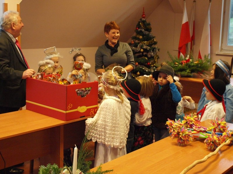 Kolędowanie w urzędzie gminy
