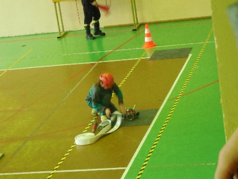 Halowe Zawody dla MDP w Międzybrodziu Żywieckim