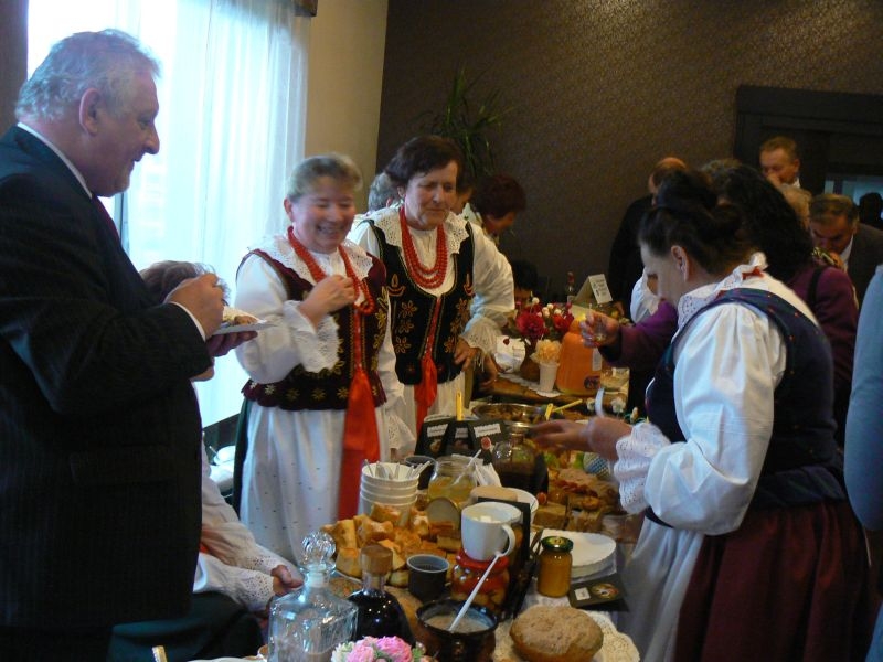 Koła Gospodyń na Przeglądzie Potraw Regionalnych