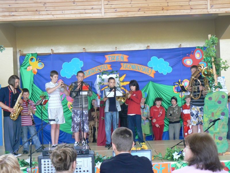 Dzień Twórczości Uczniowskiej Młodych Talentów w Międzybrodziu Bialskim