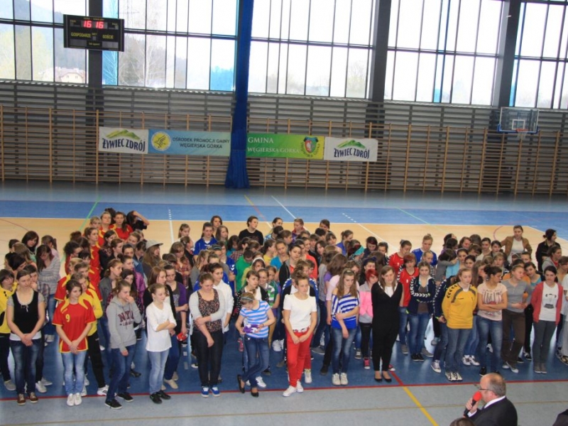 Zakończenie rozgrywek Podbeskidzkiej Ligi Amatorskiej Piłki Ręcznej Dziewcząt w sezonie 2011-2012